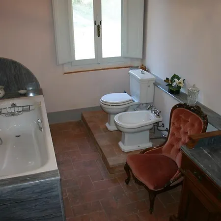 Monterosoli فيلة